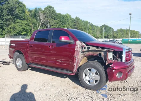 2010 Toyota Tundra Grade 5.7L V8 из США, поврежденный, VIN 5TFDW5F17AX105575